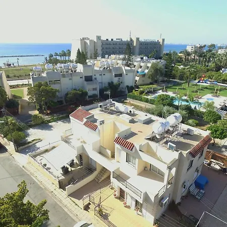 Bobby's Beach House