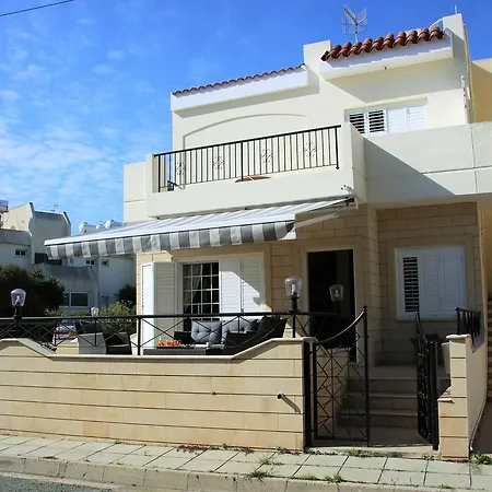 Bobby's Beach House Casa de Férias *
