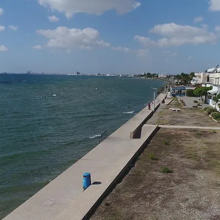 Bobby's Beach House Larnaca